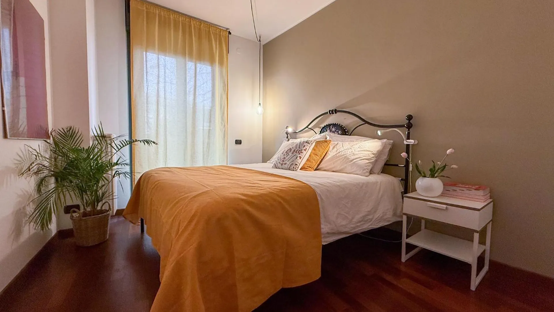 Daire Bigiogera Home - 20 Mins From Duomo Milano İtalya