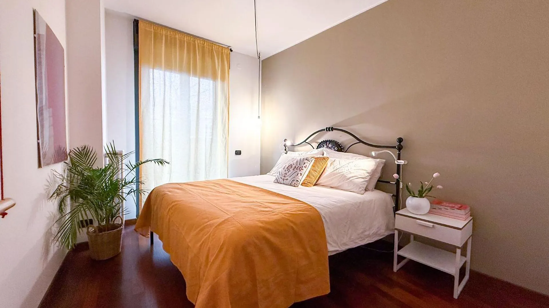 Kontakte von Bigiogera Home - 20 Mins From Duomo
